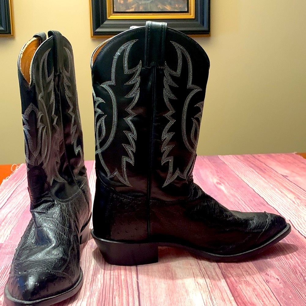 Black western Boots with Great Finish and Pointed Toe - Picture 3 of 8